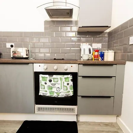 2 - Stylish Private In A Shared House *