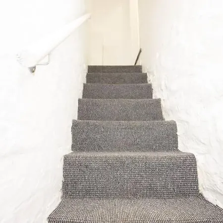 2 - Stylish Private In A Shared House * Sheffield